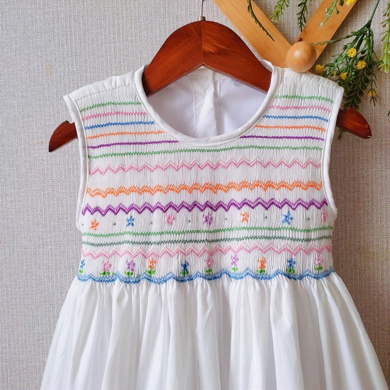 Spring Summer Dress 2026 White Geometric Smocked Dress Wholesale Smocked Clothing
