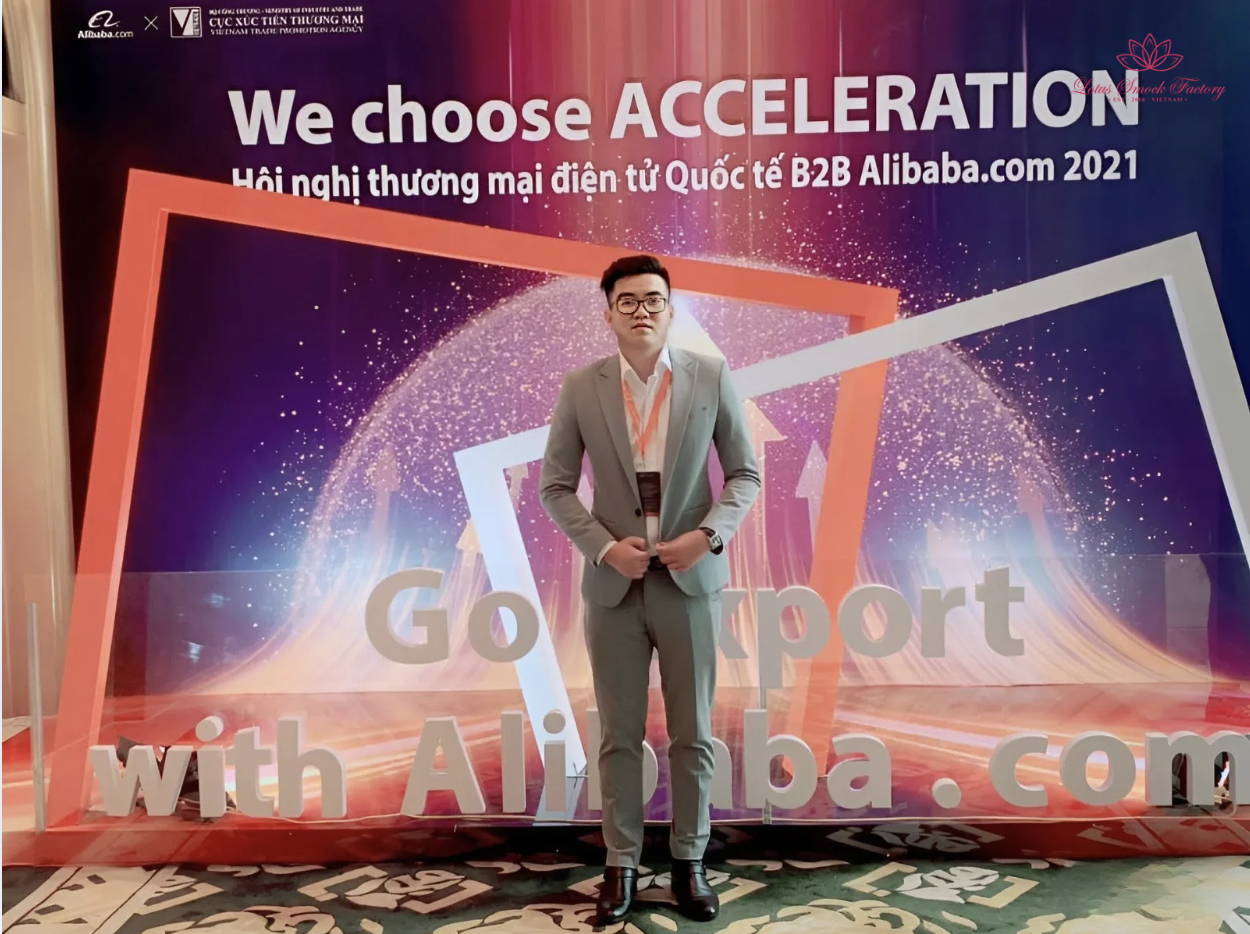 Mr. Jack with over 10 years of experience in the international export industry